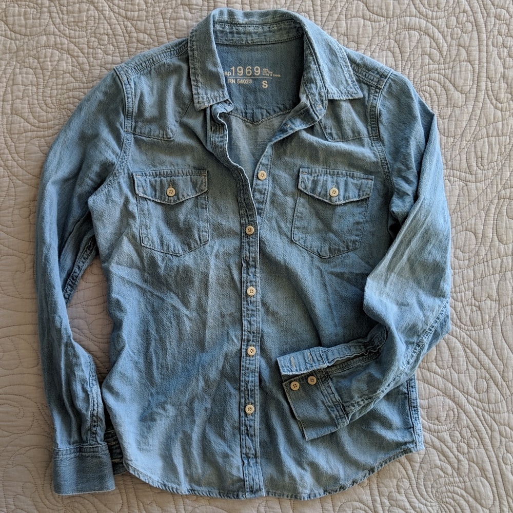 FINAL PRICE GAP chambray top small